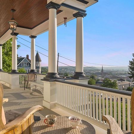 Dubuque'S Front Porch, Historic Charmer, Walk Downtown Exterior photo