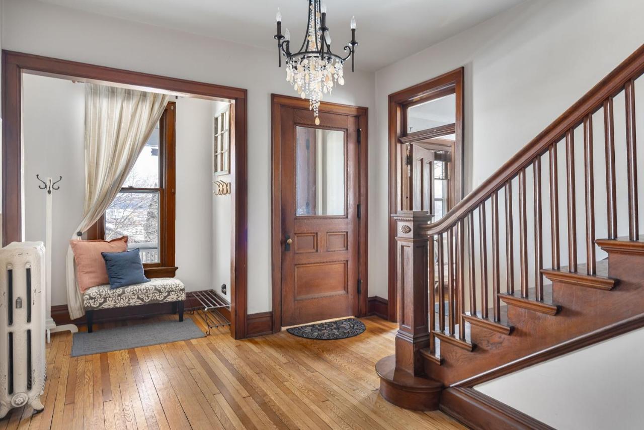 Dubuque'S Front Porch, Historic Charmer, Walk Downtown Exterior photo